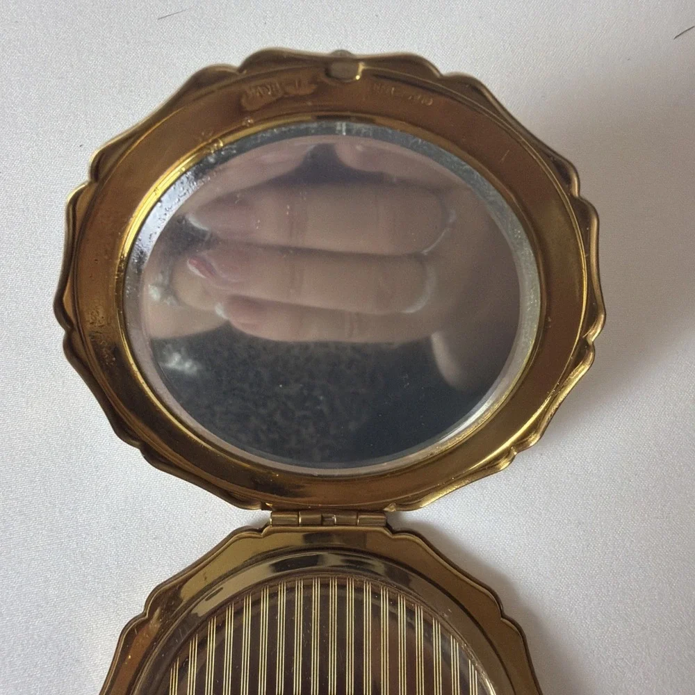 Vintage Stratton Ladies Powder Compact Mirror Gold Renaissance Enamel MidCentury